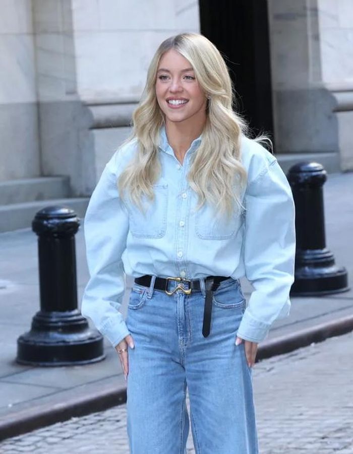 Sydney Sweeney được nhìn thấy tại điểm giao dịch New York Stop Exchange của American Eagle trên phố Wall, Manhattan vào ngày 9 tháng 2 năm 2026 tại thành phố New York. Ảnh: Getty Images