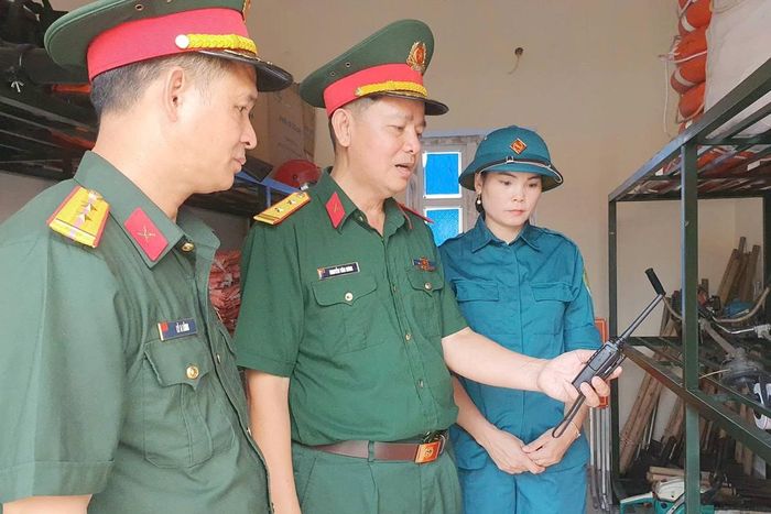Bộ CHQS tỉnh Quảng Ninh yêu cầu các cơ quan, đơn vị duy trì nghiêm chế độ trực chỉ huy, trực ban, trực phòng, chống thiên tai và tìm kiếm cứu nạn.