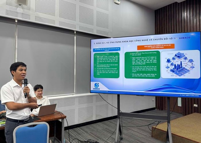 Ông Nguyễn Ngọc Thịnh trình bày định hướng số hóa dữ liệu và tối ưu vận hành mạng lưới cấp nước phía Nam.