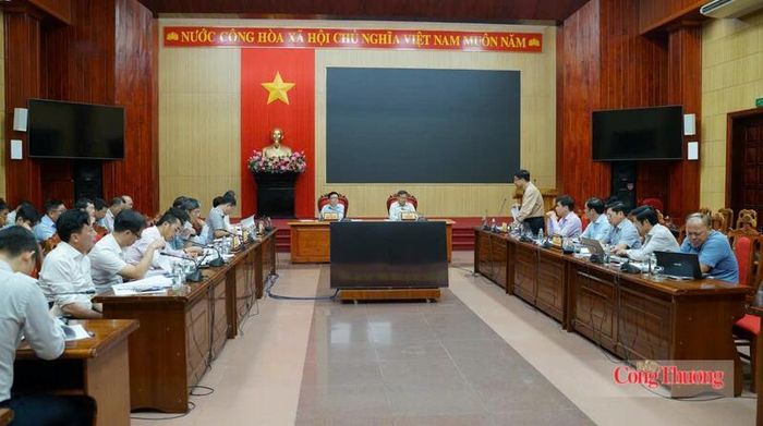 Buổi làm việc của đoàn công tác Bộ Công Thương với UBND tỉnh Quảng Trị về các dự án điện trên địa bàn.