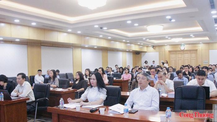 Toàn cảnh Hội nghị phổ biến Luật Thương mại điện tử số 122/2025/QH15 và Nghị định số 248/2026/NĐ-CP quy định chi tiết một số điều của Luật. Ảnh: Phương Cúc