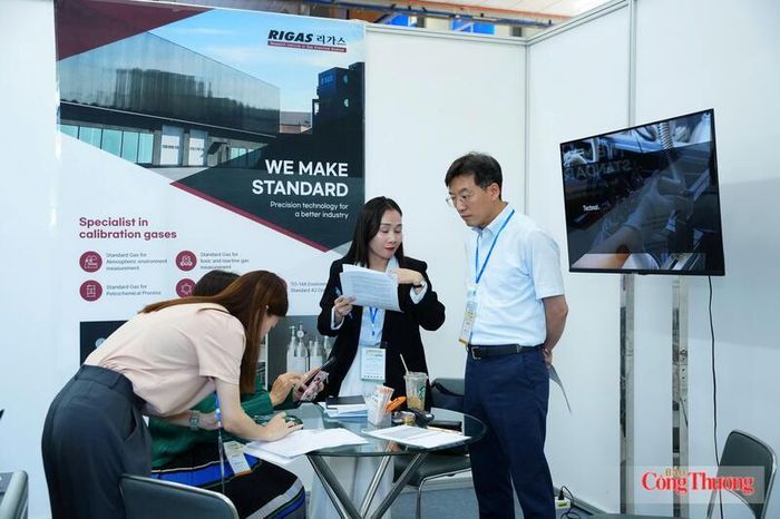 Nhà máy thông minh không nằm ở việc thay thế con người bằng máy móc, mà ở khả năng giúp doanh nghiệp hiểu rõ hơn về hoạt động của chính mình. 