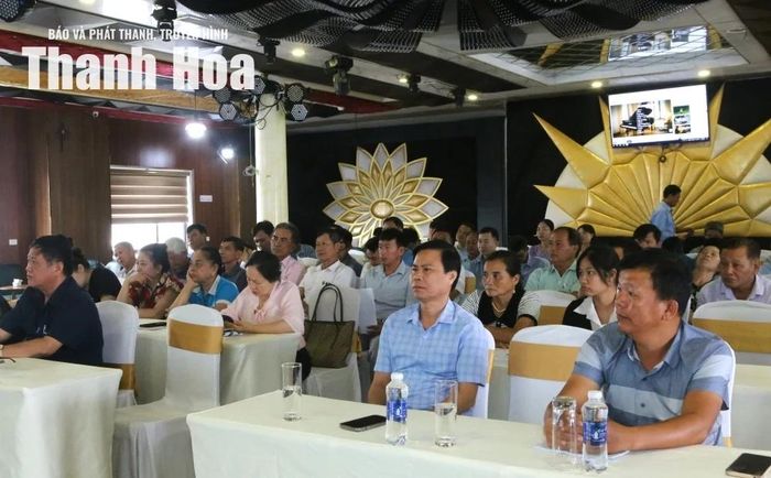 Các đại biểu dự hội nghị.