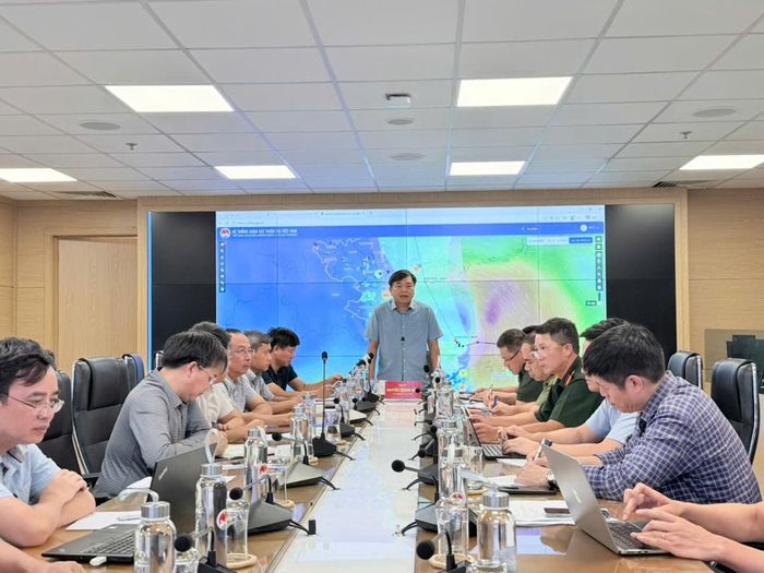 Thứ trưởng Nguyễn Hoàng Hiệp yêu cầu các địa phương tuyệt đối không được chủ quan.