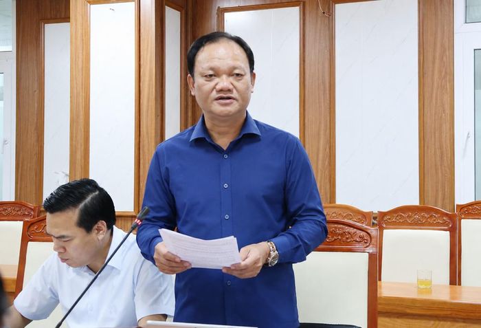  Thành viên đoàn giám sát của HĐND tỉnh chất vấn về công tác quản lý, bảo vệ di tích. 