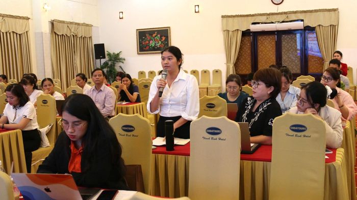 Đại diện doanh nghiệp khởi nghiệp đặt câu hỏi. Ảnh: MINH LÊ