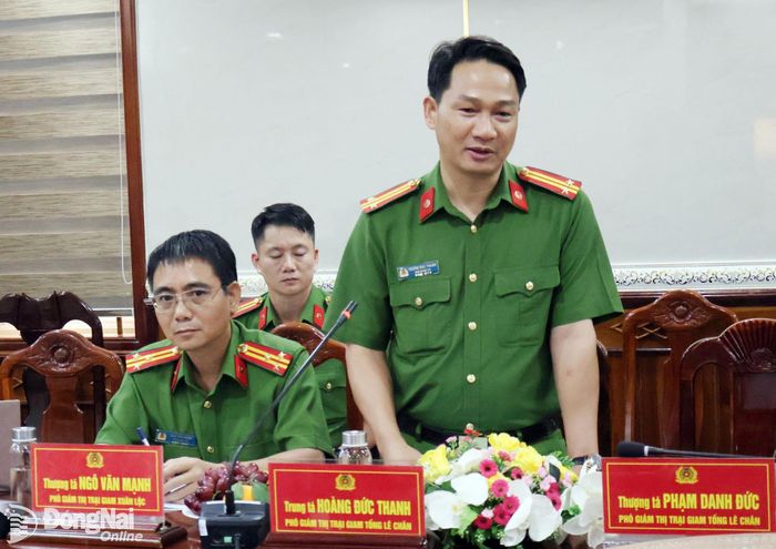 Đại diện Trại giam Tống Lê Chân phát biểu tại hội nghị. Ảnh: Nguyệt Hà