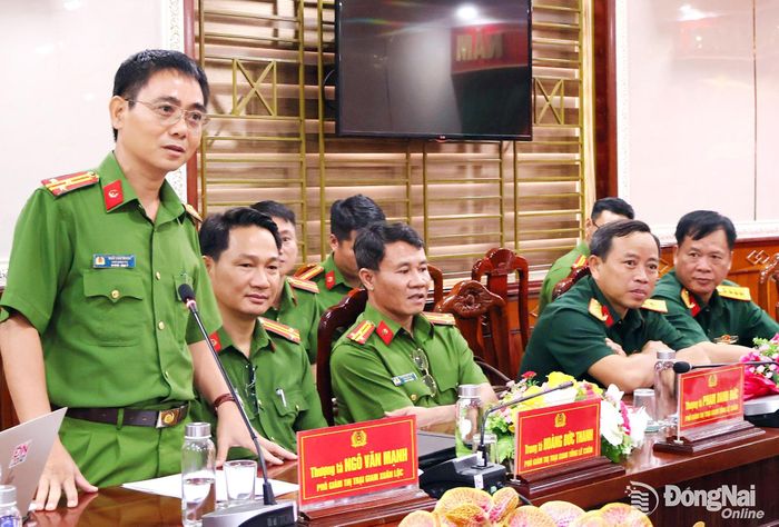 Đại diện Trại giam Xuân Lộc trao đổi nội dung về thi đua yêu nước 6 tháng đầu năm 2026. Ảnh: Nguyệt Hà