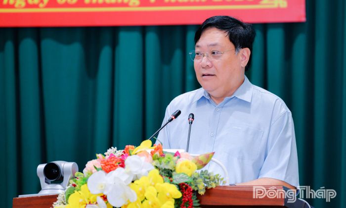 Đồng chí Phạm Thành Ngại, Phó Bí thư Tỉnh ủy, Chủ tịch UBND tỉnh, thông tin tình hình phát triển kinh tế - xã hội, ngân sách 6 tháng đầu năm.