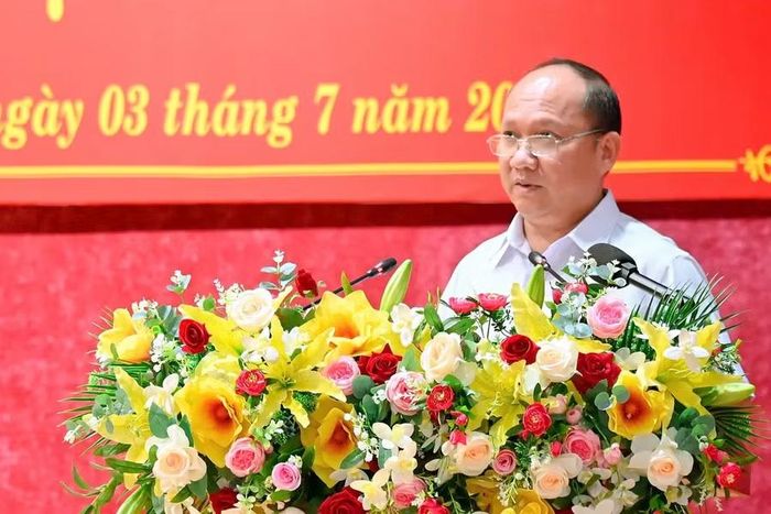  Phó Bí thư Thường trực Tỉnh ủy Rah Lan Chung báo cáo tại hội nghị. Ảnh: Đức Thụy 