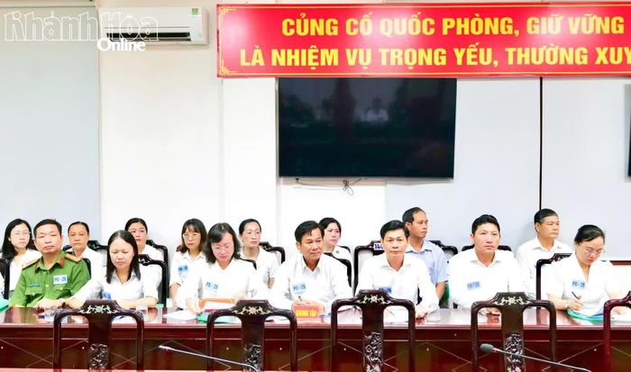 Lãnh đạo phường Phan Rang và các lực lượng tham gia diễn tập.