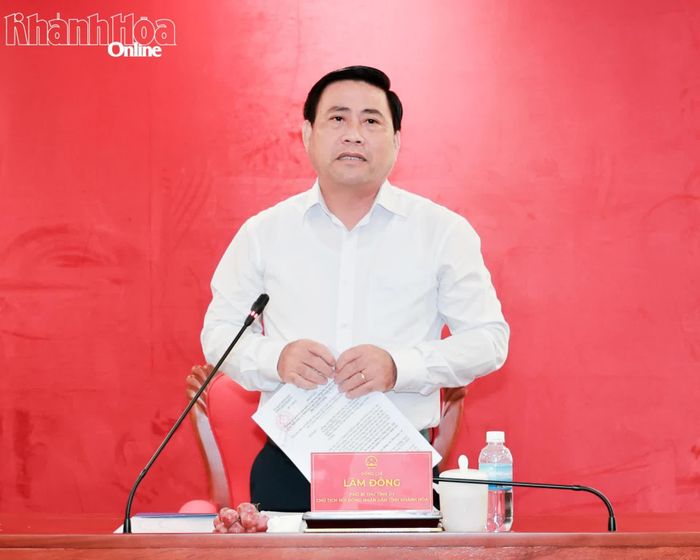 Đồng chí Lâm Đông phát biểu tại buổi làm việc.