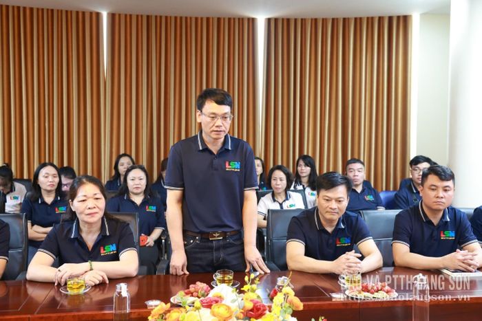 Lãnh đạo Báo và PTTH Lạng Sơn phát biểu tại buổi làm việc
