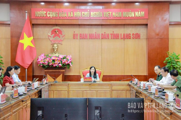Các đại biểu dự họp trực tuyến tại điểm cầu tỉnh Lạng Sơn