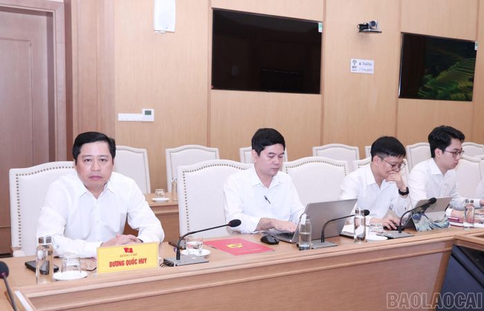 Bí thư Tỉnh ủy Dương Quốc Huy dự buổi sinh hoạt.