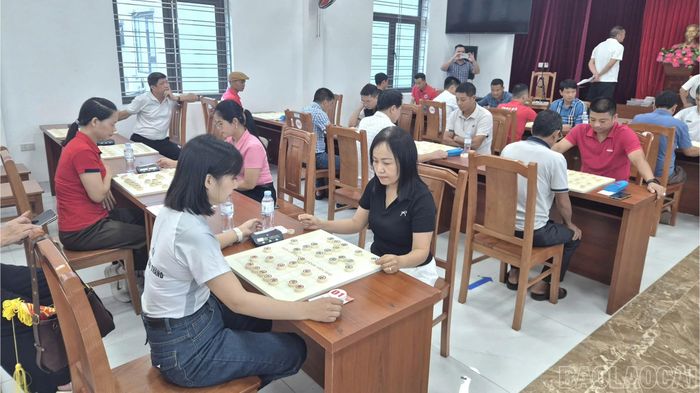 Sau lễ khai mạc, các vận động viên bước vào các trận so tài gay cấn, hồi hộp, hấp dẫn.