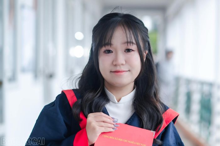 Lương Bảo Trâm, cô học sinh đa tài Trường THPT Chuyên Nguyễn Tất Thành, tỉnh Lào Cai.