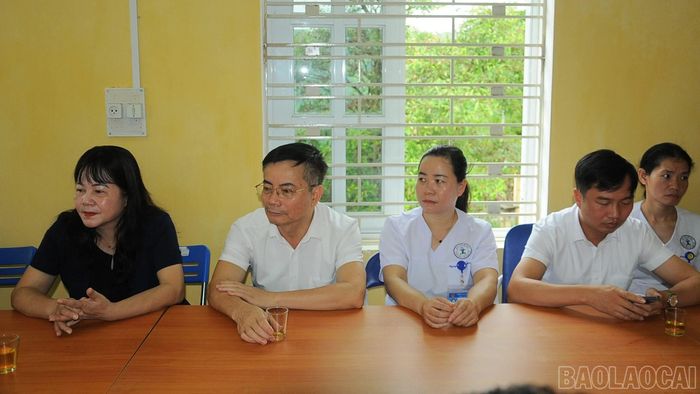 Đại biểu dự buổi làm việc.