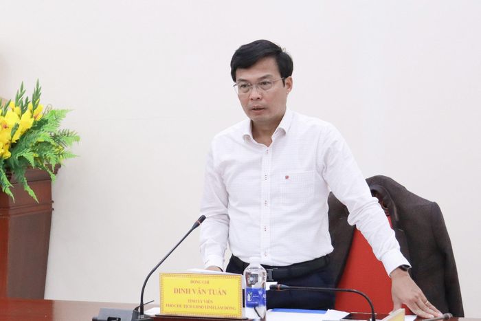Đồng chí Đinh Văn Tuấn, Tỉnh ủy viên, Phó Chủ tịch UBND tỉnh, Trưởng Ban Chỉ đạo 515 tỉnh