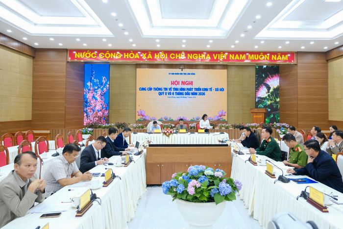 Quang cảnh buổi họp báo