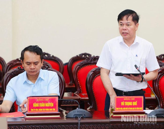 Đồng chí Vũ Trọng Quế, Tỉnh ủy viên, Giám đốc Sở Khoa học và Công nghệ phát biểu tại hội nghị.
