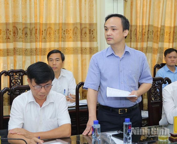 Đại diện phường Tây Hoa Lư phát biểu tại hội nghị.