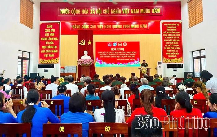 Toàn cảnh hội nghị.