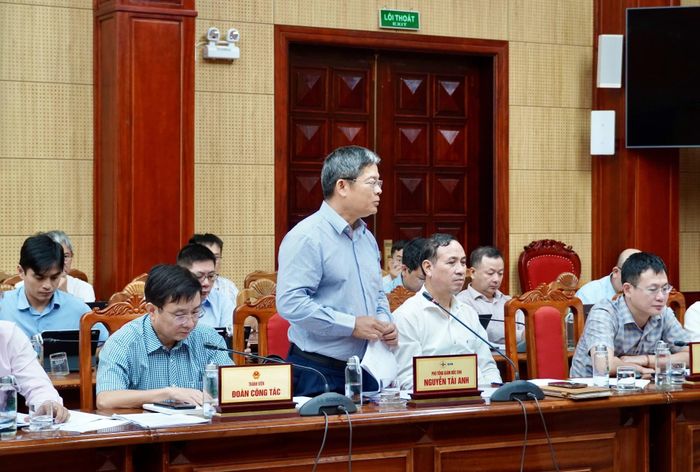 Đại diện lãnh đạo Tập đoàn Điện lực Việt Nam phát biểu tại buổi làm việc - Ảnh: H.N