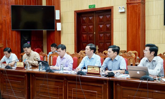 Các đại biểu tham dự buổi làm việc - Ảnh: H.N