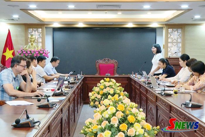 Đoàn giám sát của HĐND tỉnh làm việc với UBND tỉnh về thực hiện chính sách hỗ trợ túi y tế bản.