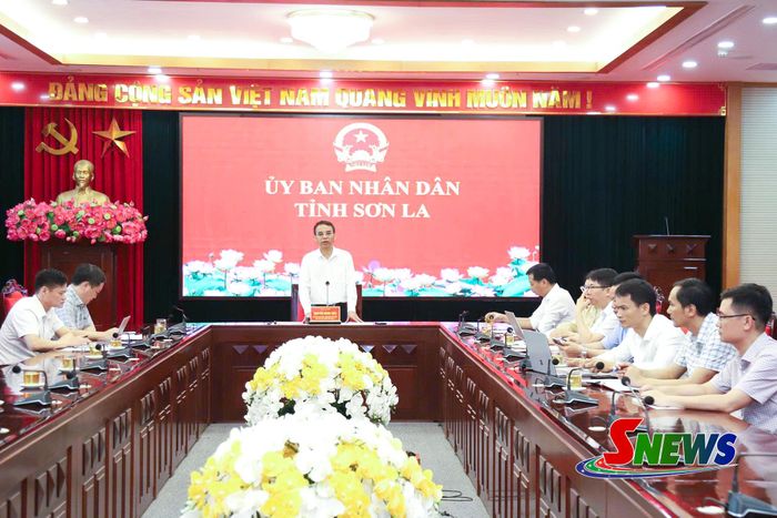 Toàn cảnh cuộc họp.