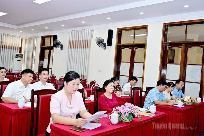 Các đại biểu dự hội nghị.