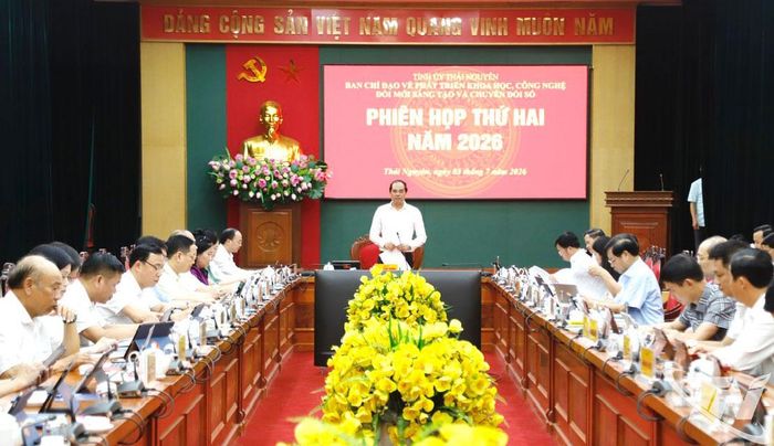 Đồng chí Bí thư Tỉnh ủy Trịnh Xuân Trường chủ trì Phiên họp.