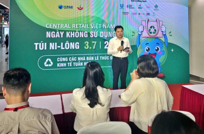 Ông Nguyễn Trung Thắng, Phó Viện trưởng Viện Chiến lược, Chính sách nông nghiệp và môi trường phát biểu tại sự kiện.