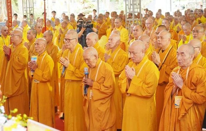 Niệm Phật cầu gia hộ