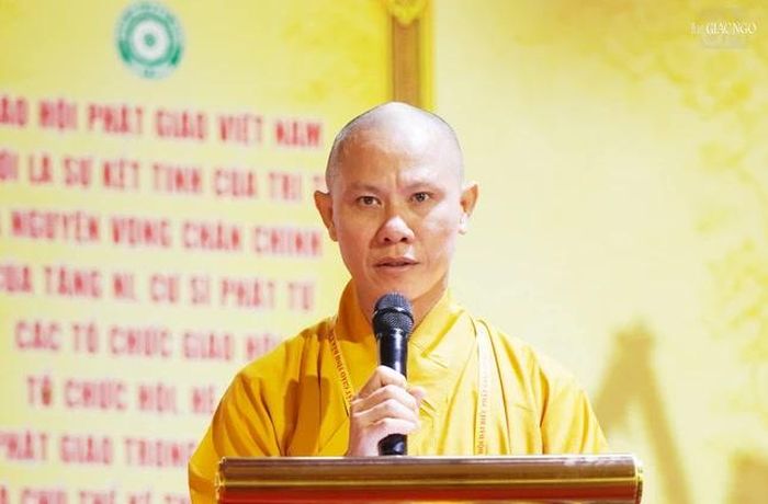 Thượng tọa Thích Nguyên Minh phát biểu khai mạc