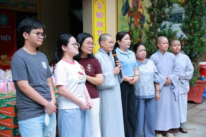 Ni sư Thích nữ Huệ Đạo, trụ trì Ni viện Phước Long phát biểu