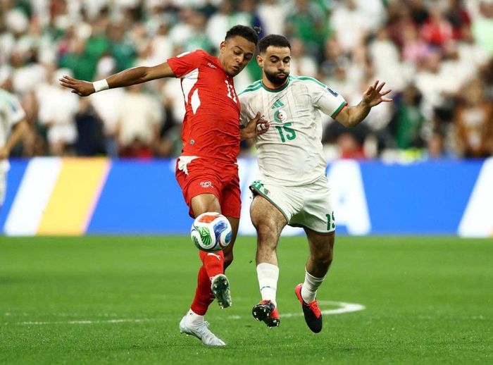 Tuyển Algeria có trận đấu bế tắc trước Thụy Sĩ.