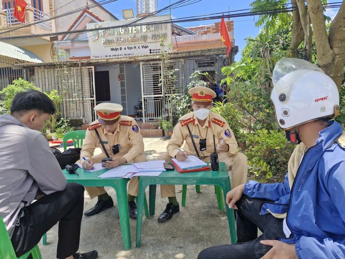 Thời gian tới, lực lượng CSGT Lạng Sơn sẽ tăng cường tuần tra, xử lý để lập lại trật tự ATGT trên quốc lộ 4B.