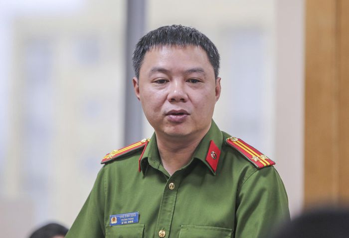 Trung tá Tống Đình Xuân, Trưởng phòng Cảnh sát kinh tế Công an tỉnh Thanh Hóa chia sẻ thêm về thủ đoạn nhóm tội phạm trong vụ án buôn lậu 28.000 viên kim cương.