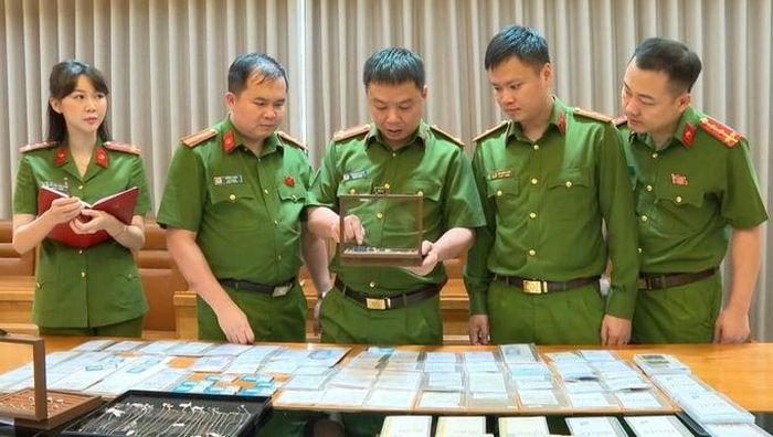 Đường dây buôn lậu hơn 28.000 viên kim cương bị "lật tẩy". Ảnh: Công an tỉnh Thanh Hóa
