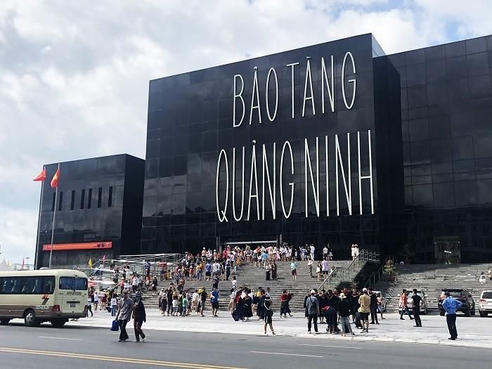 Bảo tàng Quảng Ninh là một trong những thiết chế văn hóa hiện đại, góp phần quảng bá lịch sử, văn hóa và con người vùng mỏ.