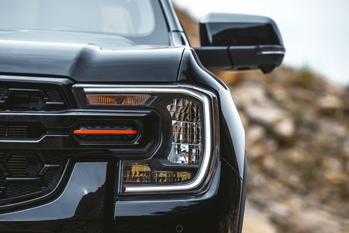 Với việc nâng cấp lần này, tất cả các phiên bản Ford Ranger đều được trang bị hộp số tự động 10 cấp. Nguồn: Ford Việt Nam.