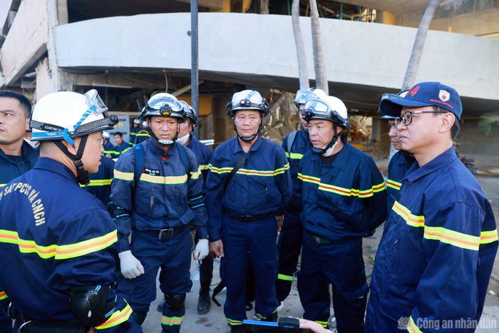 Mọi phương án tiếp cận hiện trường đều được thảo luận rất kỹ càng.