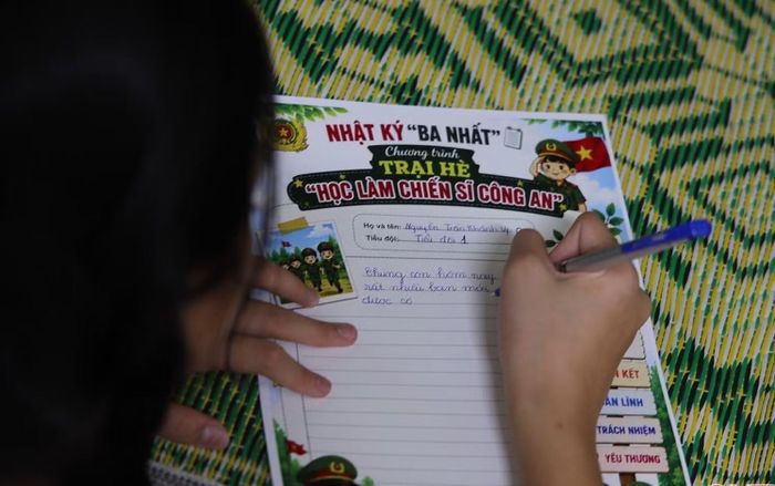 Trại hè “Học làm chiến sĩ công an” không chỉ là một sân chơi mà đã trở thành cột mốc trưởng thành đáng nhớ của mỗi học viên nhí. Với niềm tin những "mầm xanh" được rèn luyện trong kỷ luật sẽ góp phần tạo nên những công dân có bản lĩnh, tự lập và giàu lòng nhân ái trong tương lai.