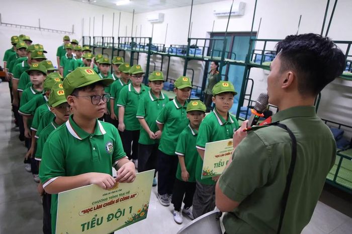 Với việc tổ chức Trại hè “Học làm chiến sĩ Công an”, Công an Hà Tĩnh tin tưởng đây không chỉ là một sân chơi mà đã trở thành cột mốc trưởng thành đáng nhớ của mỗi học viên nhí.