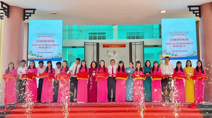 Đảng ủy phường Bến Cát tổ chức Lễ khánh thành Không gian văn hóa Hồ Chí Minh.