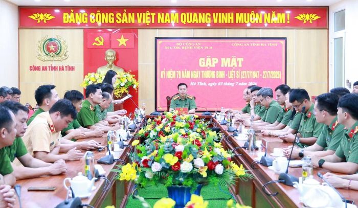 Toàn cảnh buổi gặp mặt.