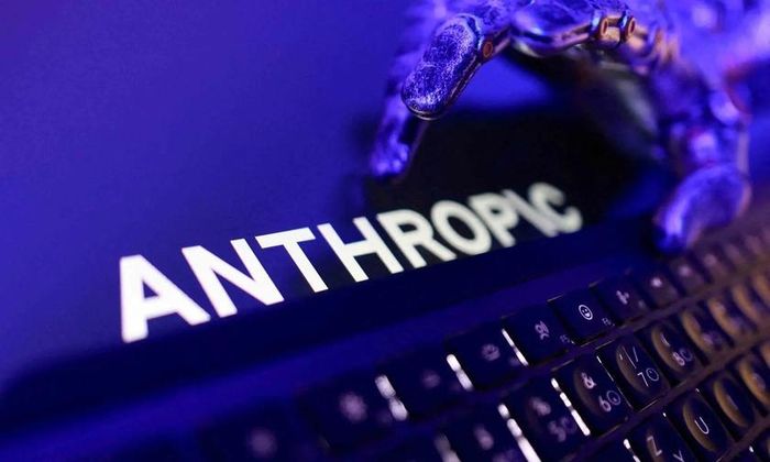 Anthropic cho biết chính phủ Mỹ đã cho phép họ phát hành mô hình trí tuệ nhân tạo (AI) mạnh mẽ Claude Mythos 5 cho một số tổ chức "đáng tin cậy" của Mỹ, đảo ngược một phần lệnh cấm truy cập được đưa ra trước đó do lo ngại về rủi ro an ninh quốc gia. Nguồn: Reuters