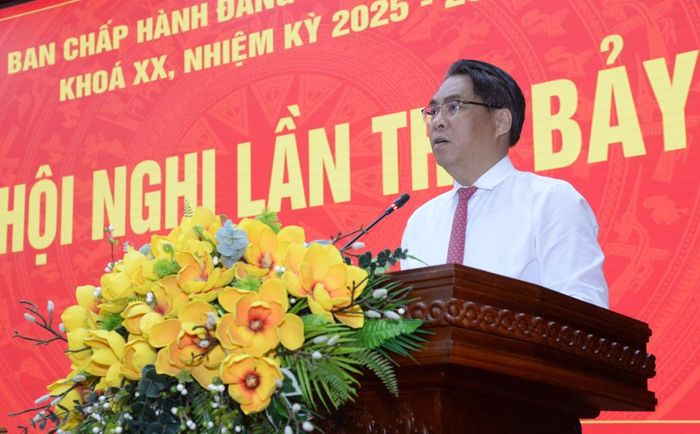 Bí thư Tỉnh ủy, Chủ tịch HĐND tỉnh Phan Thăng An phát biểu bế mạc hội nghị.